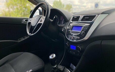 Hyundai Solaris II рестайлинг, 2012 год, 739 000 рублей, 13 фотография