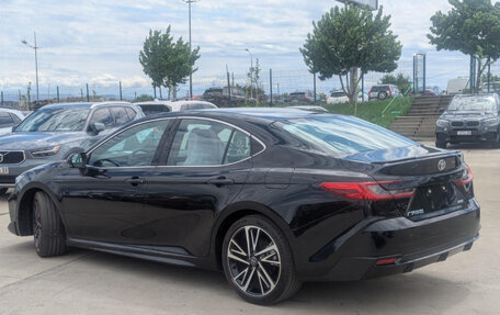 Toyota Camry, 2024 год, 3 550 000 рублей, 2 фотография