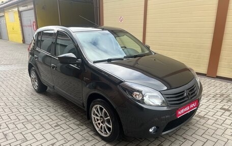 Renault Sandero I, 2013 год, 640 000 рублей, 1 фотография