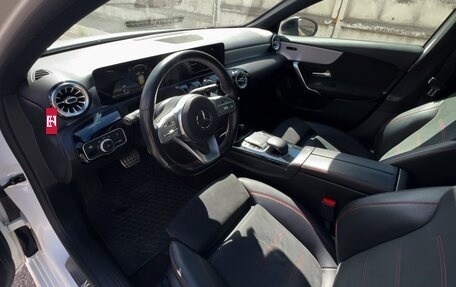 Mercedes-Benz A-Класс, 2018 год, 2 200 000 рублей, 14 фотография