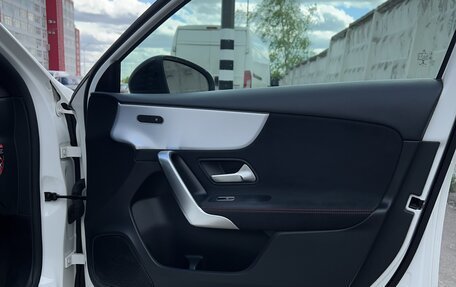 Mercedes-Benz A-Класс, 2018 год, 2 200 000 рублей, 28 фотография