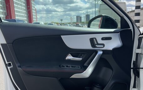 Mercedes-Benz A-Класс, 2018 год, 2 200 000 рублей, 27 фотография