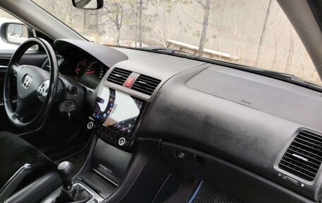 Honda Accord VII рестайлинг, 2004 год, 700 000 рублей, 10 фотография