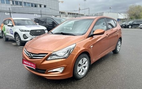Hyundai Solaris II рестайлинг, 2015 год, 1 079 000 рублей, 1 фотография