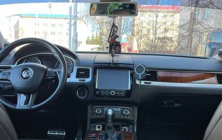 Volkswagen Touareg III, 2013 год, 2 890 000 рублей, 14 фотография