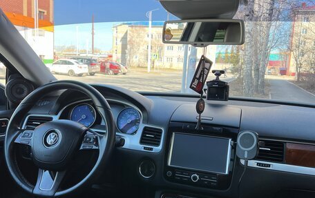 Volkswagen Touareg III, 2013 год, 2 890 000 рублей, 15 фотография