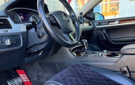 Volkswagen Touareg III, 2013 год, 2 890 000 рублей, 18 фотография