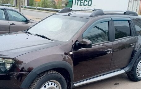Renault Duster I рестайлинг, 2014 год, 900 000 рублей, 2 фотография