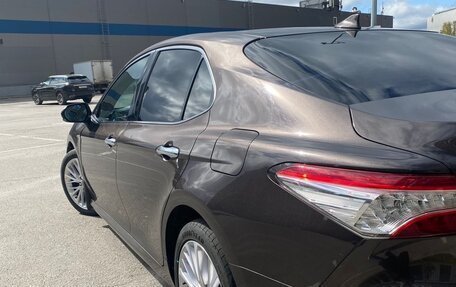 Toyota Camry, 2018 год, 2 720 000 рублей, 7 фотография