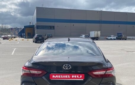 Toyota Camry, 2018 год, 2 720 000 рублей, 6 фотография