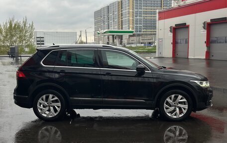 Volkswagen Tiguan II, 2021 год, 3 900 000 рублей, 4 фотография