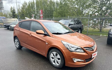 Hyundai Solaris II рестайлинг, 2015 год, 1 079 000 рублей, 2 фотография