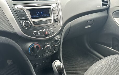 Hyundai Solaris II рестайлинг, 2015 год, 1 079 000 рублей, 11 фотография