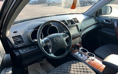 Toyota Highlander III, 2011 год, 1 499 999 рублей, 10 фотография
