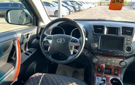 Toyota Highlander III, 2011 год, 1 499 999 рублей, 14 фотография