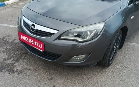 Opel Astra J, 2010 год, 698 000 рублей, 3 фотография