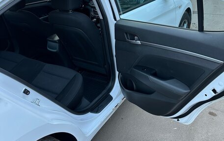 Hyundai Elantra VI рестайлинг, 2016 год, 1 550 000 рублей, 11 фотография