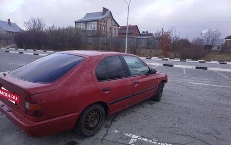 Nissan Primera II рестайлинг, 1992 год, 125 000 рублей, 4 фотография