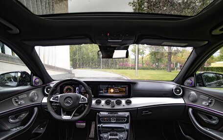 Mercedes-Benz E-Класс AMG, 2017 год, 4 700 000 рублей, 10 фотография