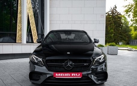Mercedes-Benz E-Класс AMG, 2017 год, 4 700 000 рублей, 24 фотография