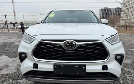 Toyota Highlander, 2025 год, 5 190 000 рублей, 2 фотография