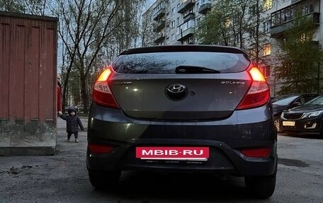 Hyundai Solaris II рестайлинг, 2011 год, 585 000 рублей, 2 фотография