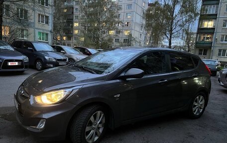 Hyundai Solaris II рестайлинг, 2011 год, 585 000 рублей, 6 фотография