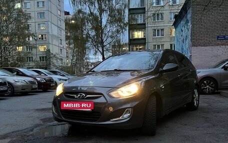 Hyundai Solaris II рестайлинг, 2011 год, 585 000 рублей, 5 фотография