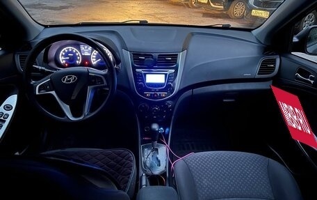 Hyundai Solaris II рестайлинг, 2011 год, 585 000 рублей, 8 фотография