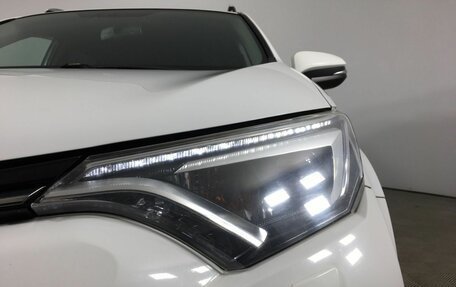 Toyota RAV4, 2018 год, 2 700 000 рублей, 3 фотография