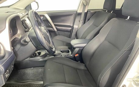Toyota RAV4, 2018 год, 2 700 000 рублей, 8 фотография