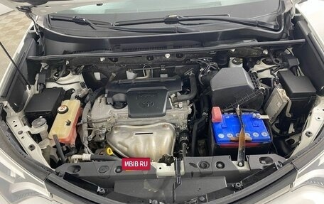 Toyota RAV4, 2018 год, 2 700 000 рублей, 5 фотография