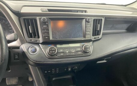 Toyota RAV4, 2018 год, 2 700 000 рублей, 17 фотография