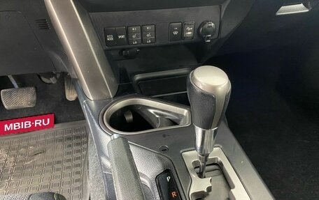 Toyota RAV4, 2018 год, 2 700 000 рублей, 16 фотография