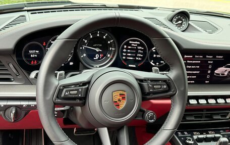 Porsche 911, 2021 год, 17 800 000 рублей, 34 фотография