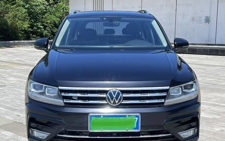 Volkswagen Tiguan II, 2021 год, 2 495 000 рублей, 3 фотография
