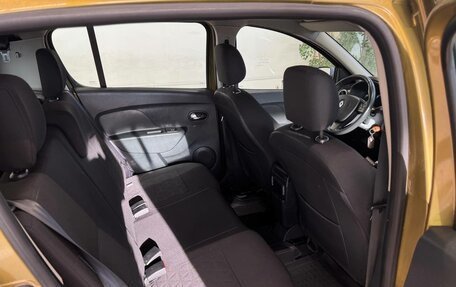 Renault Sandero II рестайлинг, 2015 год, 930 000 рублей, 10 фотография