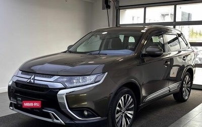 Mitsubishi Outlander III рестайлинг 3, 2019 год, 2 099 000 рублей, 1 фотография
