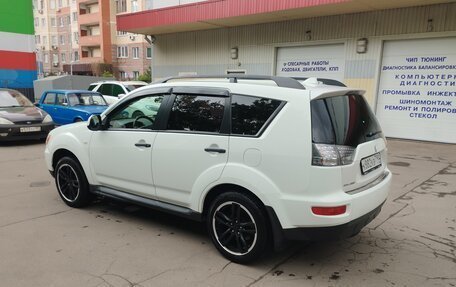 Mitsubishi Outlander III рестайлинг 3, 2011 год, 1 340 000 рублей, 4 фотография