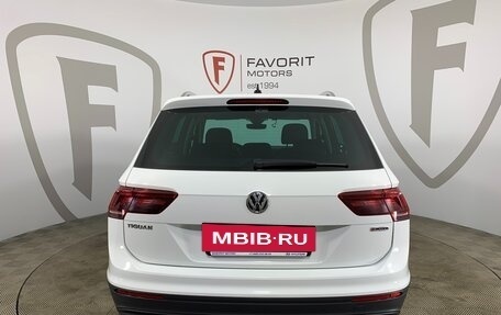 Volkswagen Tiguan II, 2020 год, 2 649 000 рублей, 3 фотография