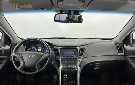 Hyundai Sonata VI, 2013 год, 1 249 000 рублей, 15 фотография