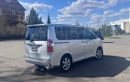 Toyota Noah III, 2007 год, 1 250 000 рублей, 2 фотография