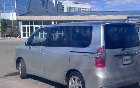 Toyota Noah III, 2007 год, 1 250 000 рублей, 5 фотография