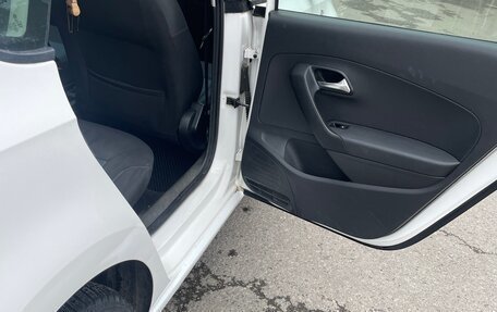 Volkswagen Polo VI (EU Market), 2013 год, 680 000 рублей, 10 фотография