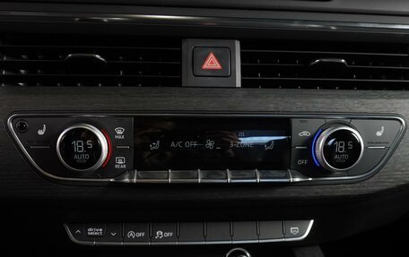 Audi A4, 2018 год, 2 680 000 рублей, 15 фотография