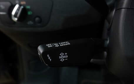 Audi A4, 2018 год, 2 680 000 рублей, 23 фотография