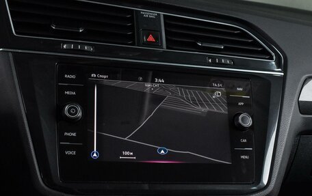Volkswagen Tiguan II, 2021 год, 3 199 000 рублей, 13 фотография