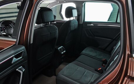 Volkswagen Tiguan II, 2021 год, 3 199 000 рублей, 11 фотография
