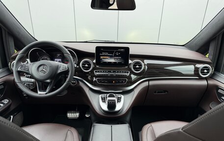 Mercedes-Benz V-Класс, 2017 год, 4 900 000 рублей, 10 фотография