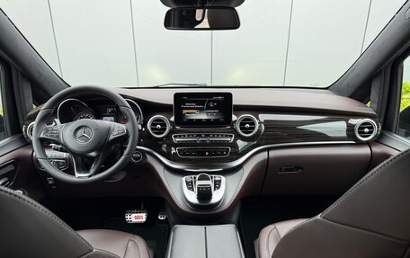 Mercedes-Benz V-Класс, 2017 год, 4 900 000 рублей, 11 фотография